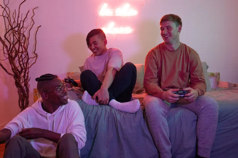 Fast Friends: Why Gaming Communities Turn Strangers Into Ride-or-Dies in Record Time