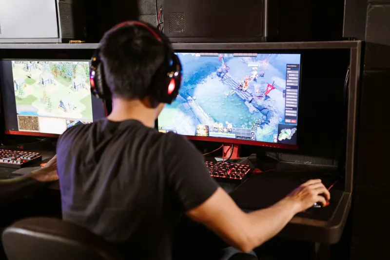 One Offhand Comment, A Million Downloads: How Streamers Accidentally Reshape Gaming Culture